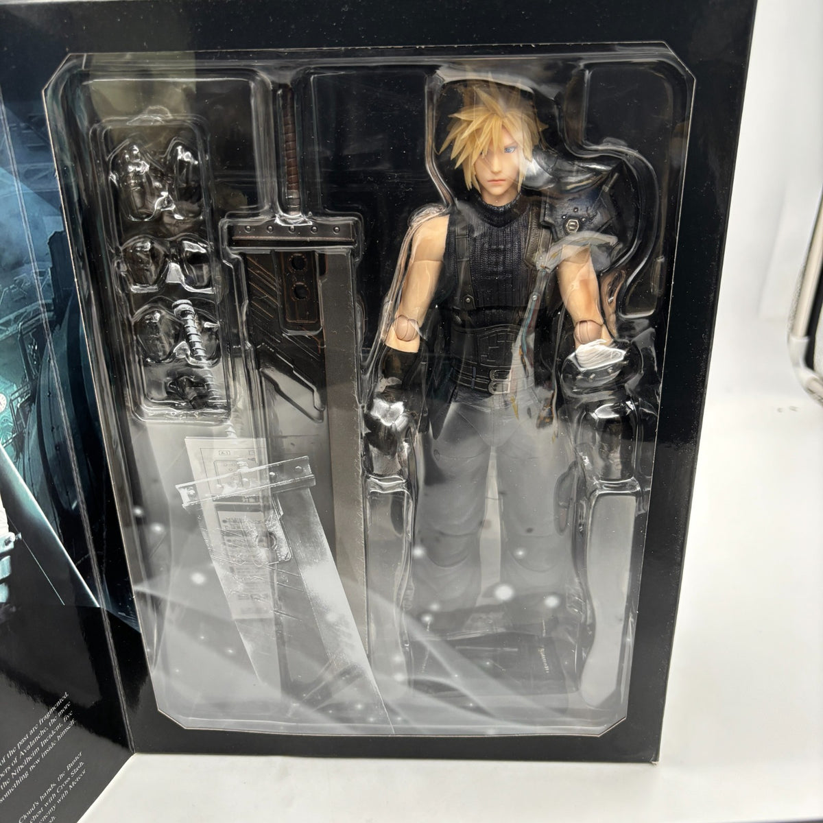 Figure PLAY ARTS Kai Cloud Strife Version2 "FINAL FANTASY VII Remake" Japan