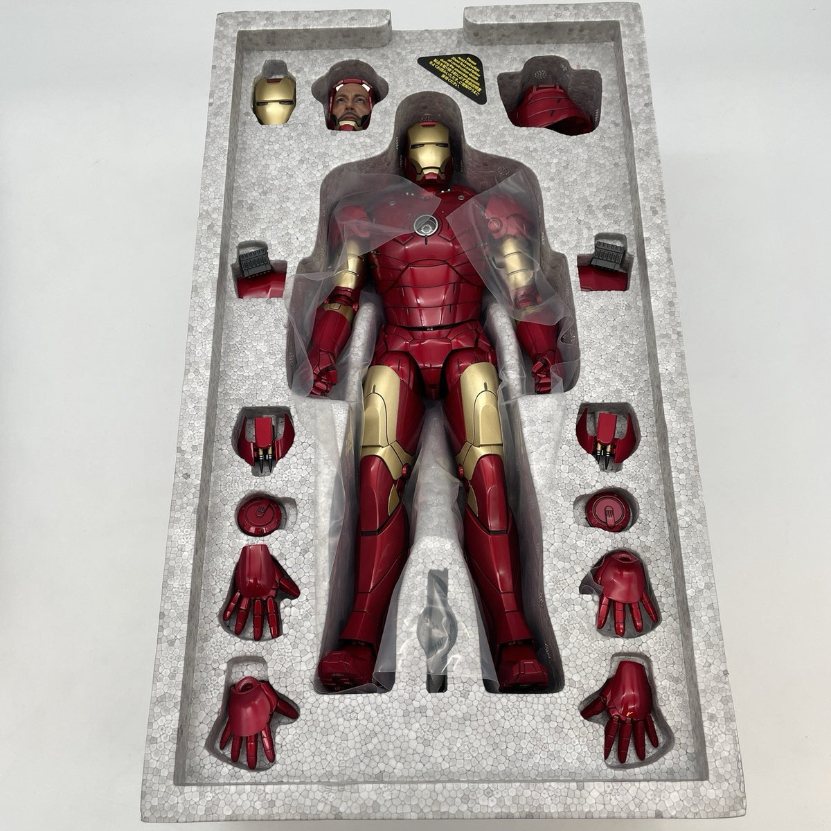 Hot Toys Iron Man Mark 3 DIECAST 1/6 Action Figure Movie Masterpiece