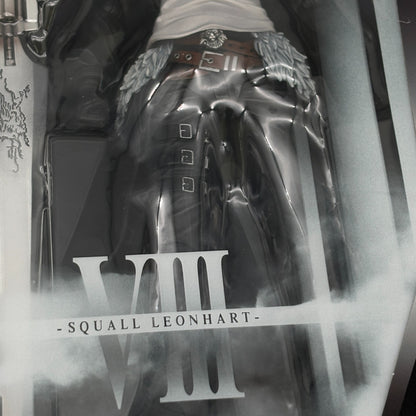 PLAY ARTS Kai DISSIDIA FINAL FANTASY VIII Squall Leonhart Figure Renewed Edition