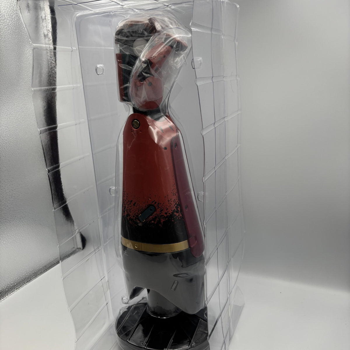 Metal Gear Solid V The Phantom Pain Bionic Arm Premium 1/1 Scale Figure 43cm