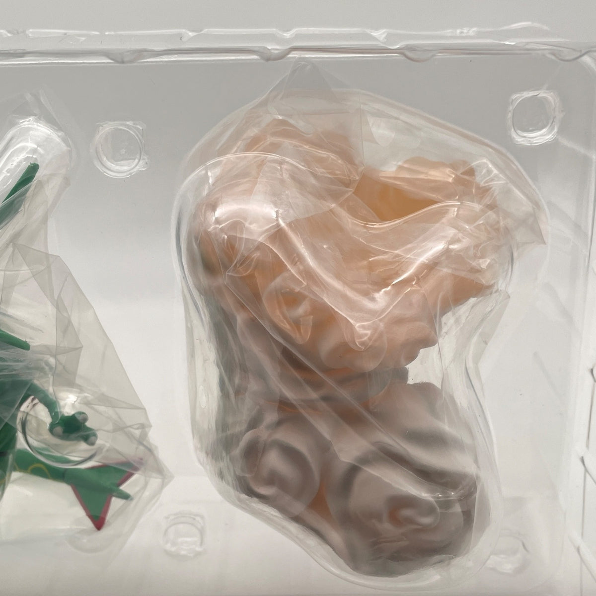 Pocket Monster Pokemon Scale World Hoenn RAYQUAZA 1/20 Figure Bandai Japan
