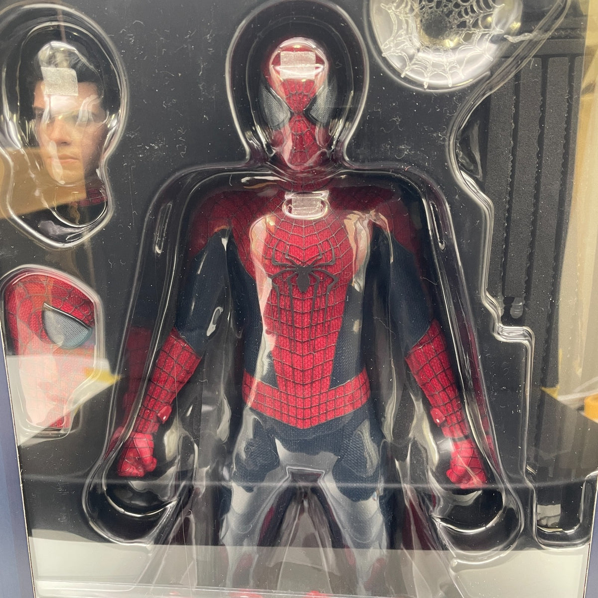 Hot Toys The Amazing Spider-Man 2 The Amazing Spider-Man 1/6 Figure MMS658