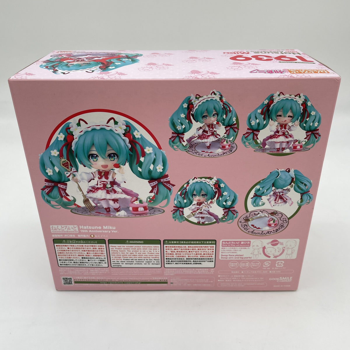 Nendoroid Hatsune Miku 15th Anniversary Ver. Strawberry Dress Japan Import