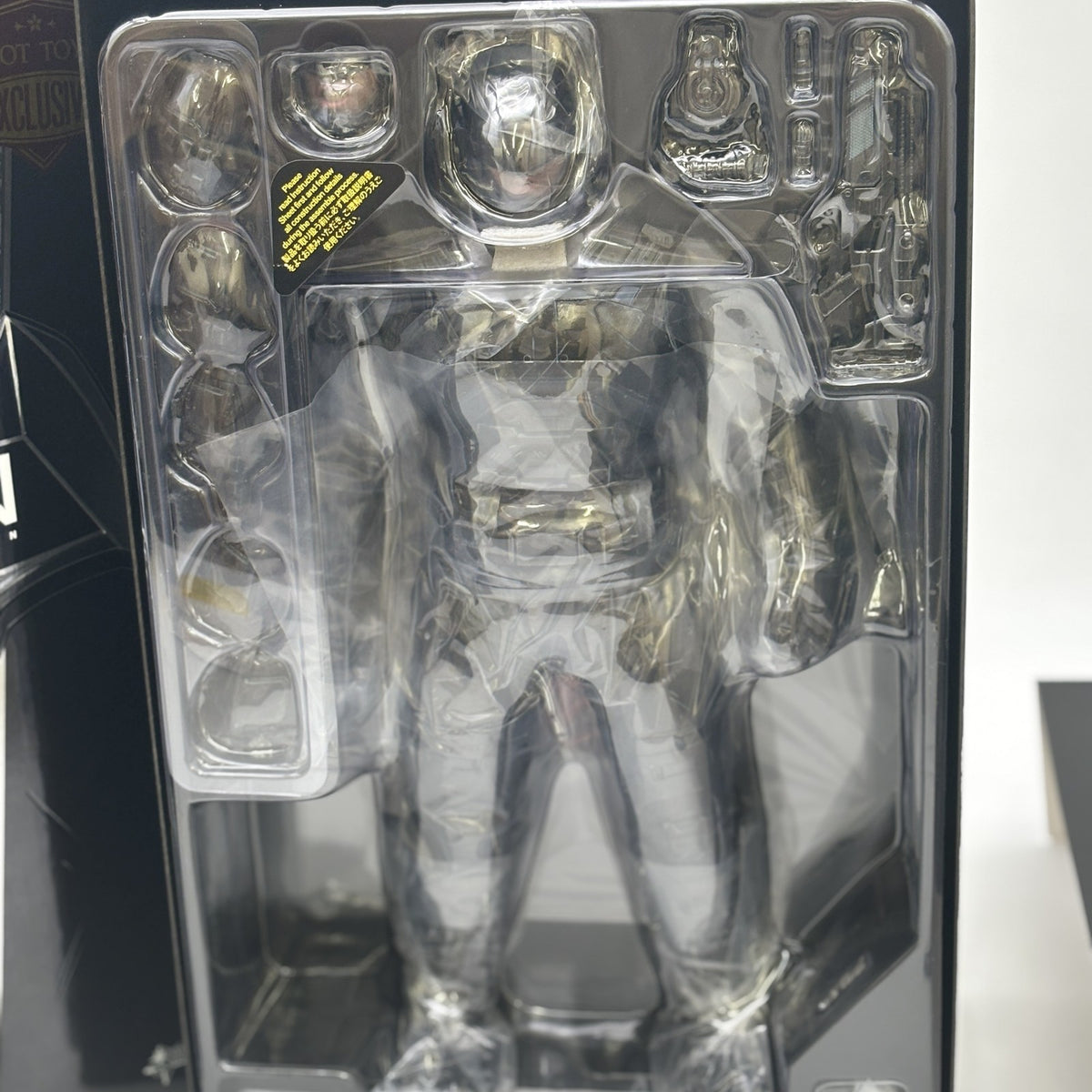 Movie Masterpiece Hot Toys MMS356 Armored Batman Black Chrome 1/6 Figure Japan