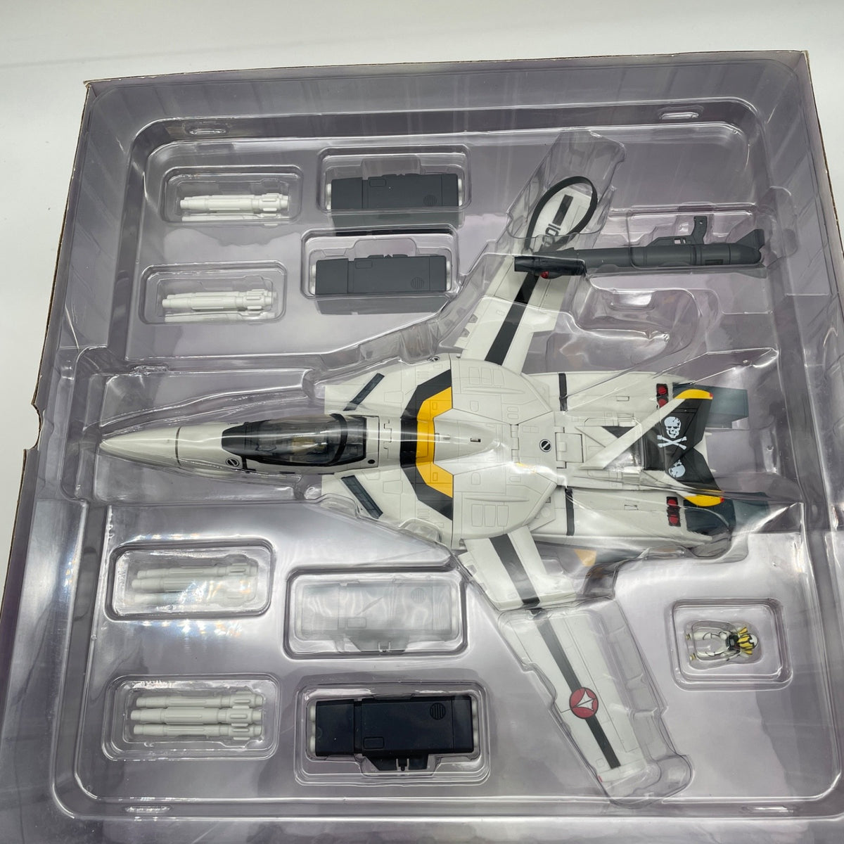 VF-1S Roy Focker dedicated machine 1/48 Perfect Transformation Macross Japan