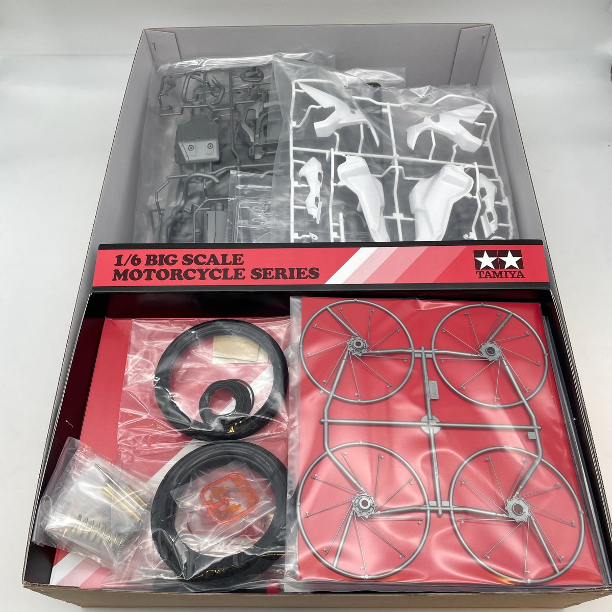 TAMIYA 1/6 Motorcycle Series No.42 Honda CRF 1000 L Africa Twin Display Model