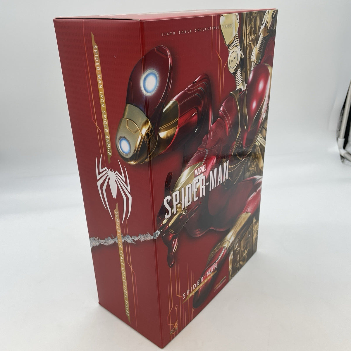 Hot Toys Marvel Spider-Man Iron Spider Armor 1/6 Figure VGM038