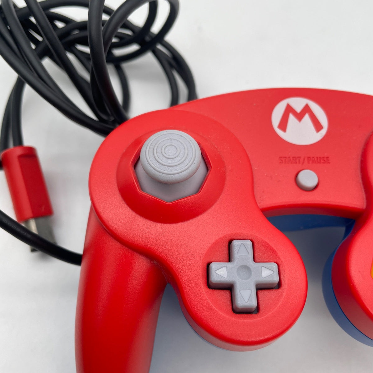 Club Nintendo Official Controller Mario Red x Blue for Gamecube