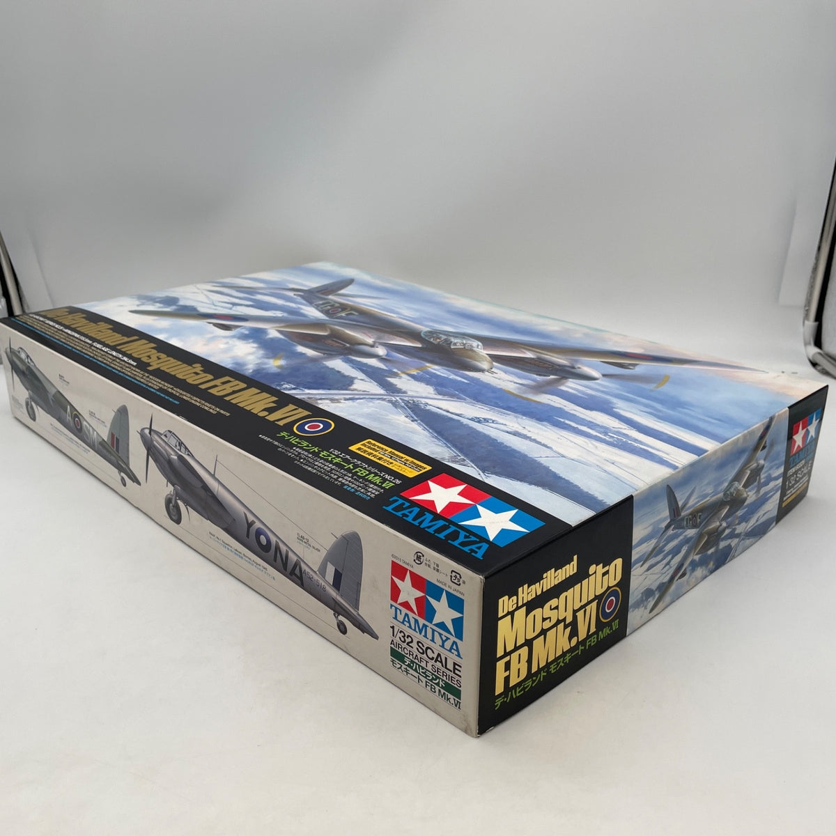 Model Kit De Havilland Mosquito FB Mk.VI 1/32 Air Craft Series Japan Tamiya