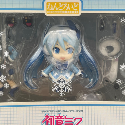 Hatsune Miku Snow Miku Fluffy Coat Ver. Good Smile Company Nendoroid JAPAN