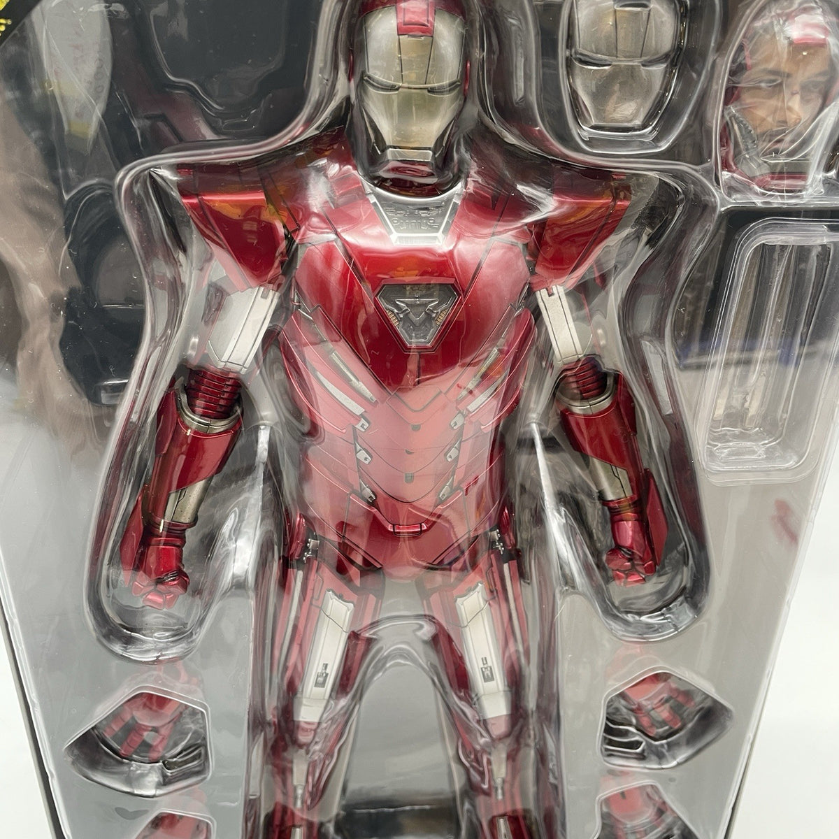 Hot Toys Movie Masterpiece Iron Man 3 Mark 33 Silver Centurion Figure MMS213