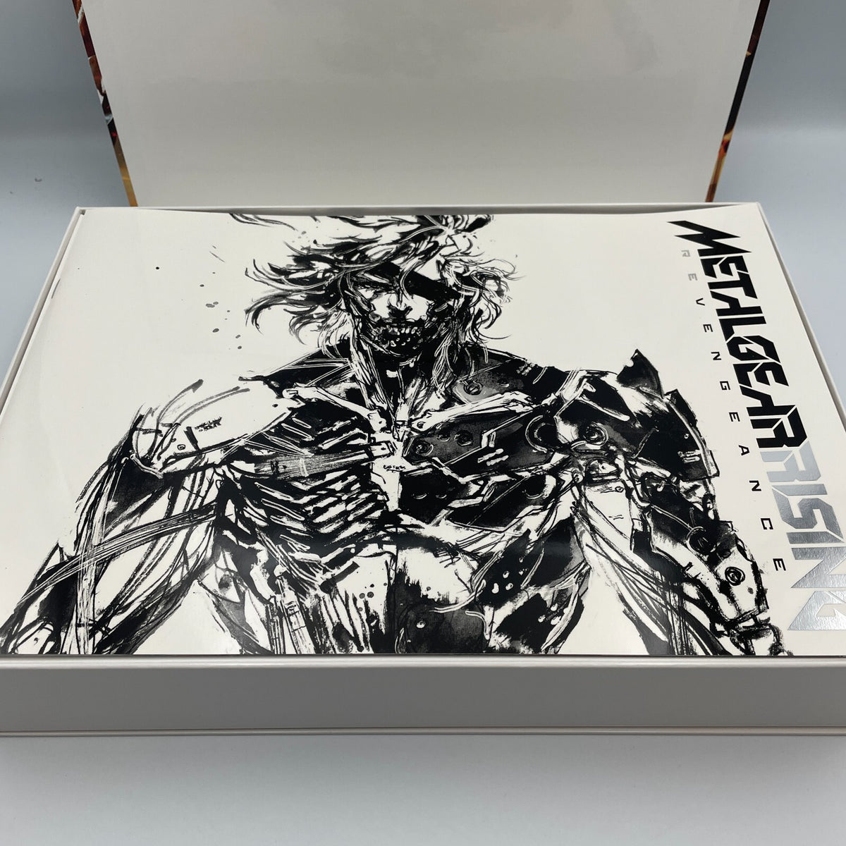 PS3 Metal Gear Rising Revengeance Premium Package Limited Edition Figure Book CD