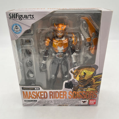 S.H.Figuarts Kamen Rider Scissors Action Figure Kamen Rider Ryuki Bandai