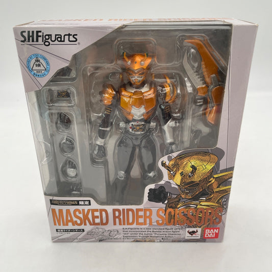 S.H.Figuarts Kamen Rider Scissors Action Figure Kamen Rider Ryuki Bandai