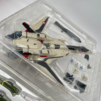 Macross Plus 1/60 Perfect deformation YF-19 with Fast Pack Action Figure Arcadia