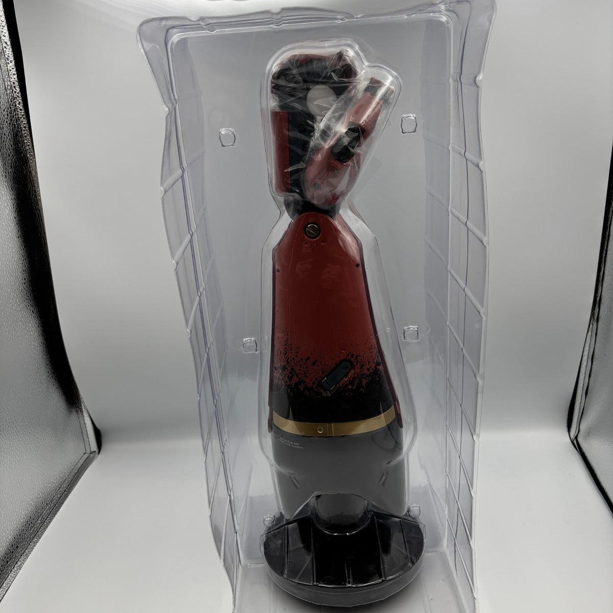 Metal Gear Solid V The Phantom Pain Bionic Arm Premium 1/1 Scale Figure 43cm