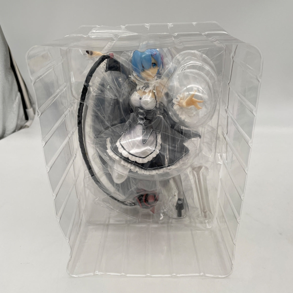 Re: Zero Starting Life in Another World Rem Full force molding Figure