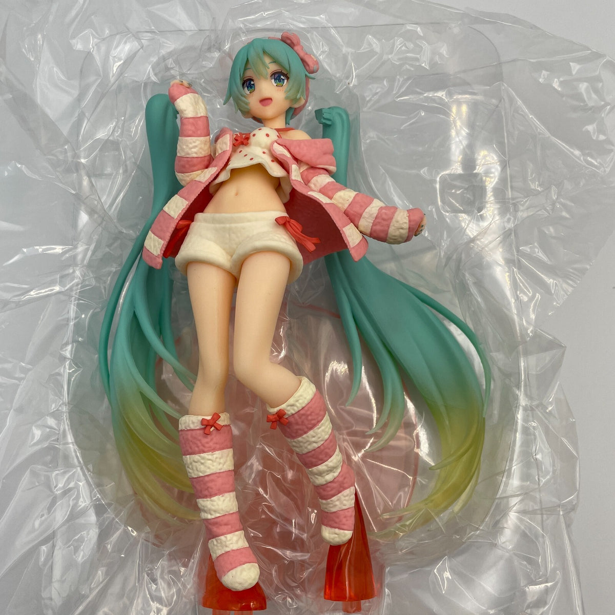Taito Hatsune Miku Figure Room Wear Costume Limited Ver. From Japan Import