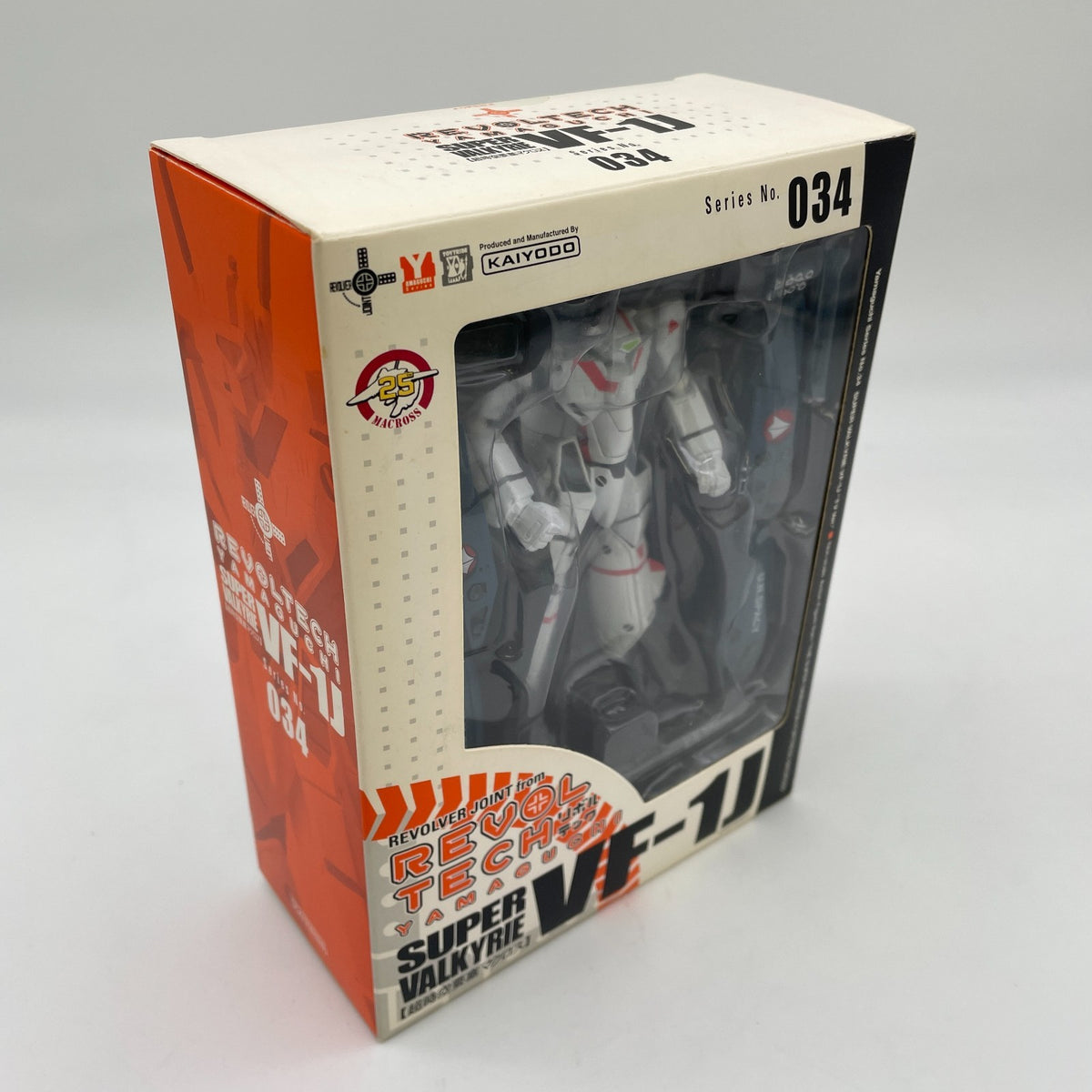Revoltech Yamaguchi No.034 Super Valkyrie VF-1J TV Ver. Teruki Ichijo Figure