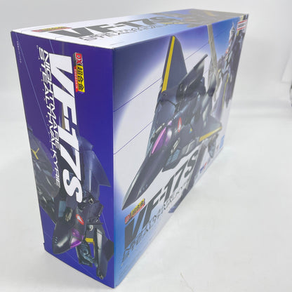 DX Chogokin Macross 7 VF-17S Nightmare Stealth Gamlin Kizaki Used Figure BANDAI