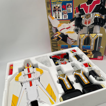 Chogokin Zord Toy Super Dreadnought DX Jet Garuda Chojin Sentai Jetman BANDAI