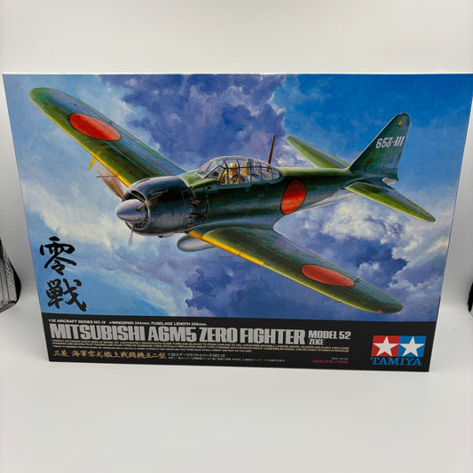 Tamiya No.18 Japanese Navy Mitsubishi Zero Fighter Type52 1/32 Plastic Model