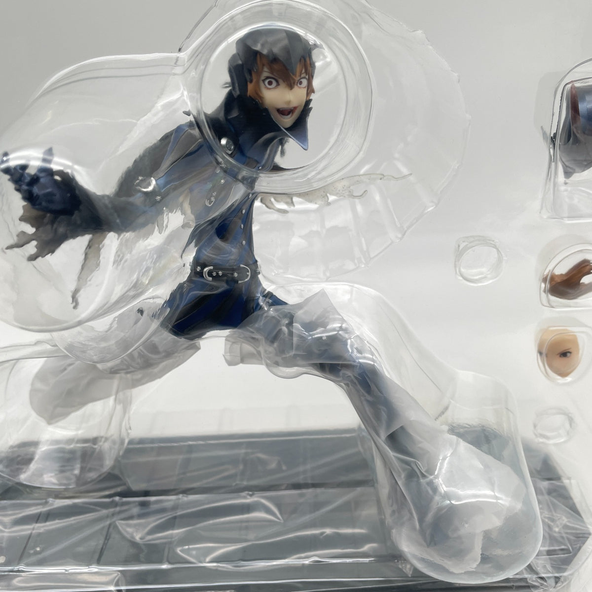 Lucrea Persona 5 The Royal Crow Loki ver. Goro Akechi Figure MegaHouse Japan Toy