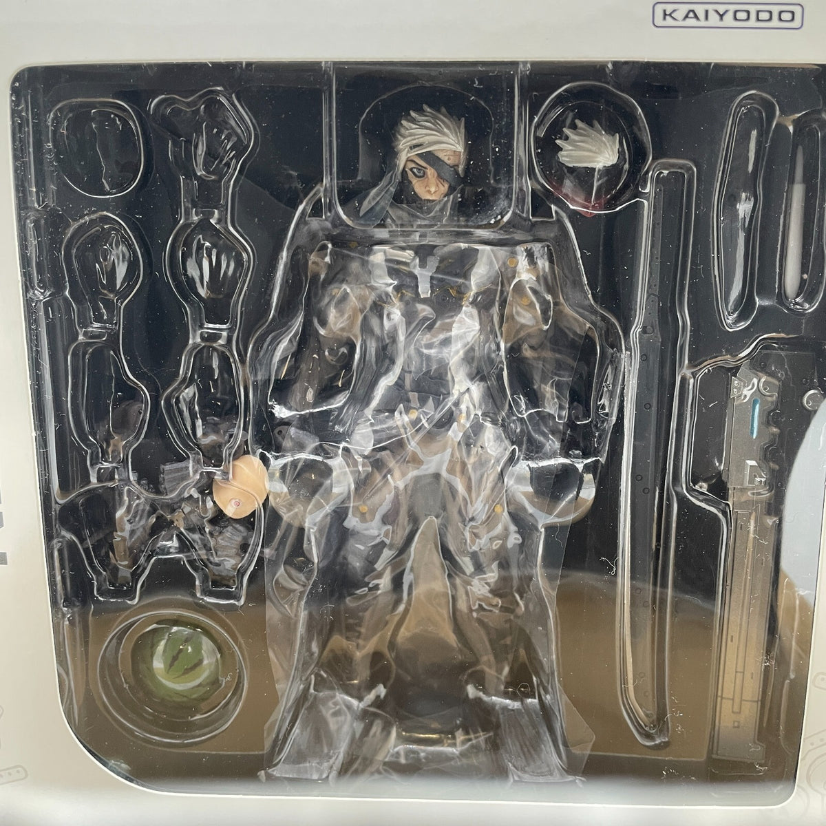 Revoltech Yamaguchi METAL GEAR RISING REVENGEANCE RAIDEN Figure No.140 KAIYODO