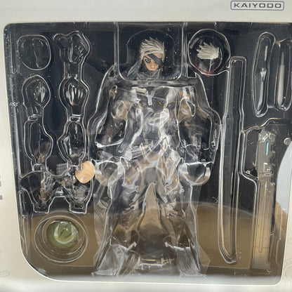 Revoltech Yamaguchi METAL GEAR RISING REVENGEANCE RAIDEN Figure No.140 KAIYODO